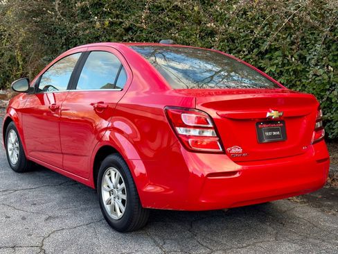 Used 2017 Chevrolet Sonic LT image 2