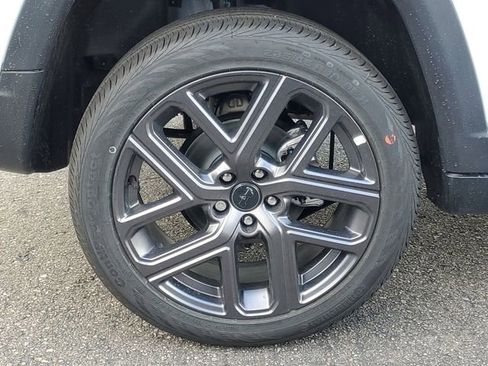 New 2026 Jeep Compass Limited image 6