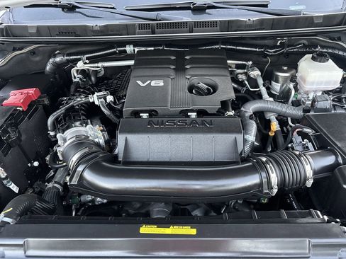 Used 2023 Nissan Frontier SV w/ Technology Package image 11