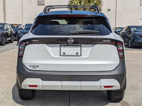 New 2026 Nissan Kicks SV w/ SV Premium Package image 7