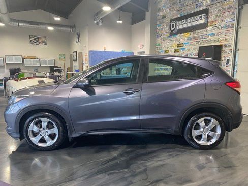 Used 2016 Honda HR-V LX image 4