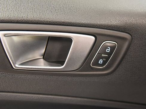 Used 2019 Ford EcoSport SE image 16
