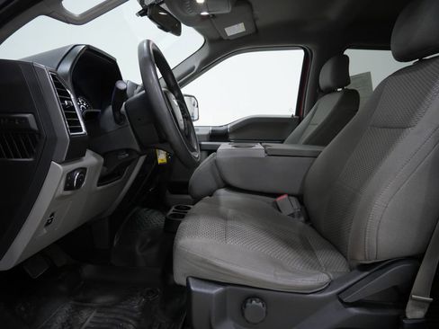 Used 2016 Ford F150 XLT AWD/4WD image 11