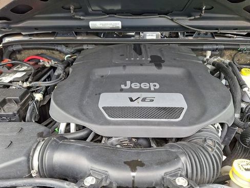 Used 2018 Jeep Wrangler Unlimited Sport AWD/4WD image 29