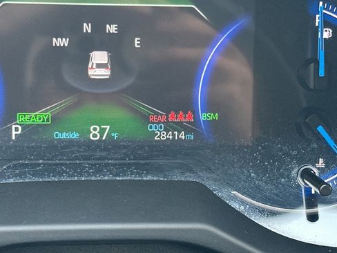 Used 2025 Toyota RAV4 XLE image 25