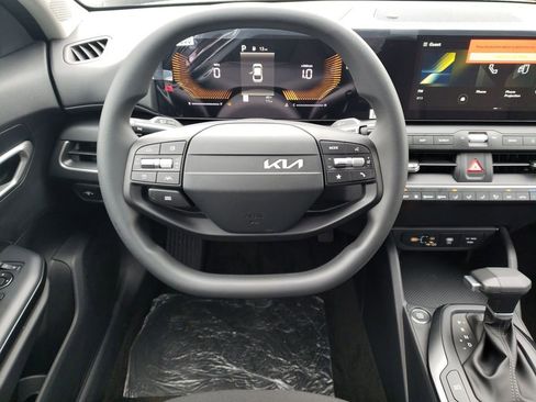 New 2026 Kia K4 LXS image 11