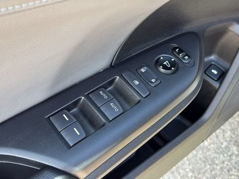 Used 2020 Honda Civic EX-L image 10