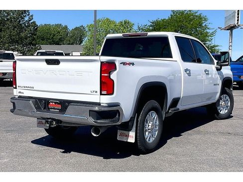 Used 2025 Chevrolet Silverado 3500 LTZ AWD/4WD image 15