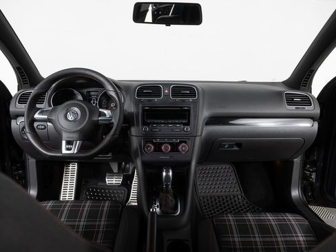 Used 2013 Volkswagen Golf 4-Door image 28