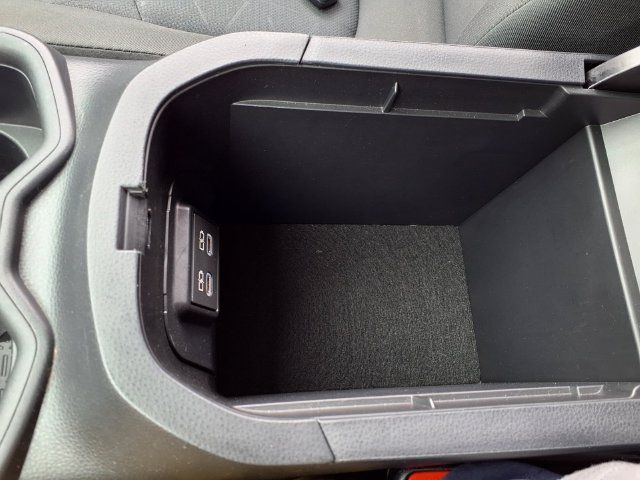 Used 2025 Toyota RAV4 XLE AWD/4WD image 33
