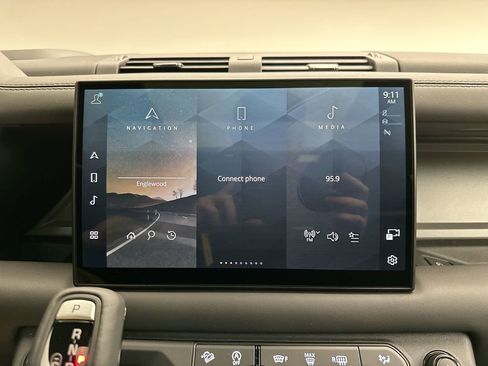 Certified 2025 Land Rover Defender 110 image 14