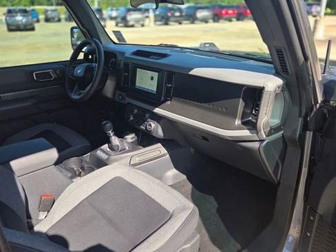 Used 2022 Ford Bronco 2-Door AWD/4WD image 16
