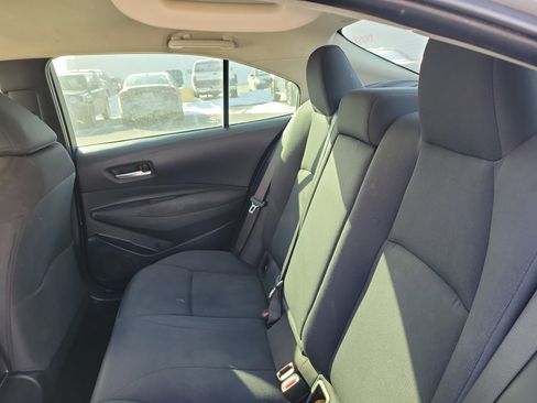 Used 2021 Toyota Corolla LE image 7