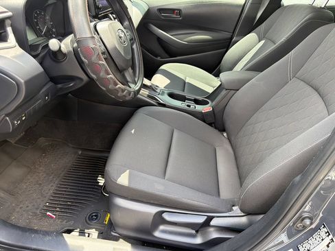 Used 2025 Toyota Corolla LE FWD image 17