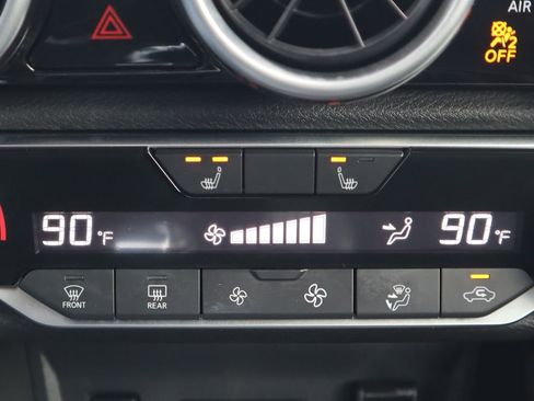 Used 2025 Nissan Sentra SR w/ Lighting Package image 16