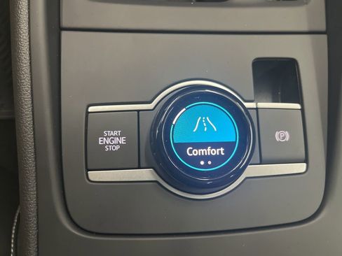 New 2026 Volkswagen Tiguan SE AWD/4WD image 28