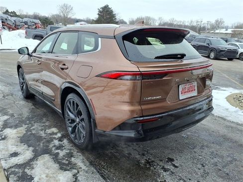 New 2026 Toyota Crown Signia image 3