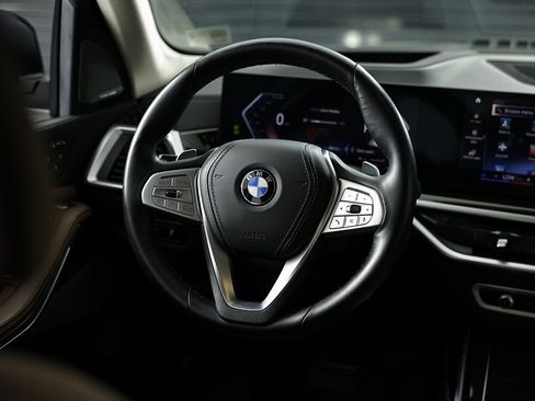 Used 2023 BMW X7 xDrive40i w/ Executive Package image 30