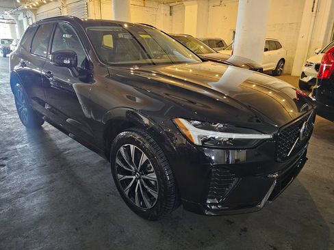 Certified 2025 Volvo XC60 B5 Core AWD/4WD image 7