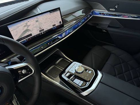 Used 2026 BMW 740i w/ Premium Package RWD image 15