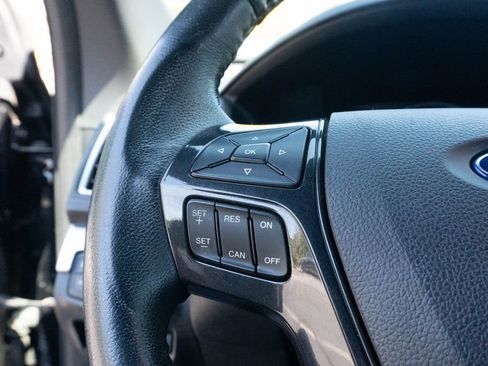Used 2017 Ford Explorer XLT w/ Equipment Group 202A FWD image 25