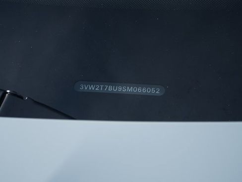 Certified 2025 Volkswagen Jetta GLI Autobahn image 31