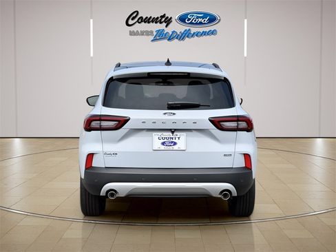New 2025 Ford Escape SE image 11
