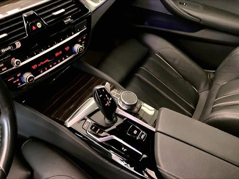 Used 2021 BMW 530i w/ M Sport Package RWD image 14