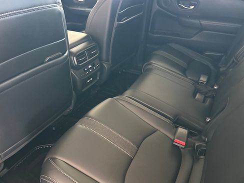 Used 2023 Honda Pilot EX-L image 9