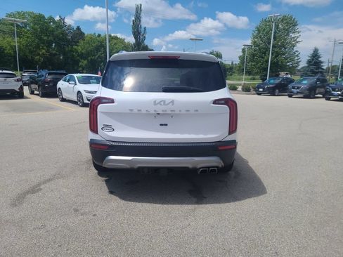 Certified 2022 Kia Telluride SX w/ SX Prestige Package AWD/4WD image 6