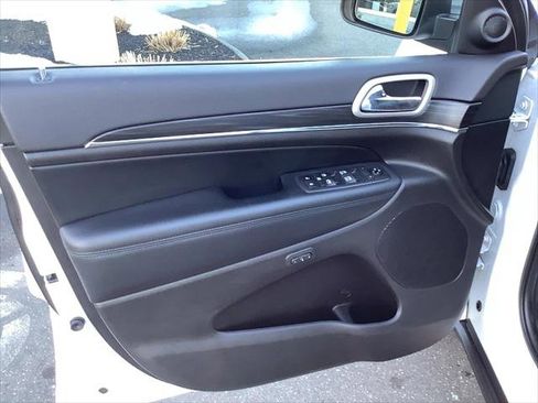 Certified 2020 Jeep Grand Cherokee Limited image 9