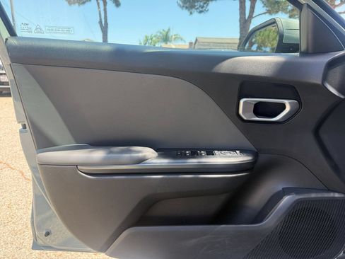 Used 2025 Kia K4 FWD image 18