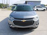 Used 2021 Chevrolet Traverse LT image 2