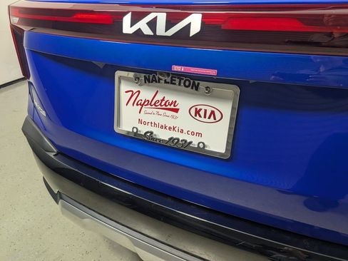 Used 2024 Kia Seltos S AWD/4WD image 8