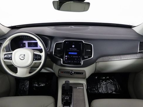 Used 2024 Volvo XC90 B5 Plus w/ Protection Package Premier AWD/4WD image 8