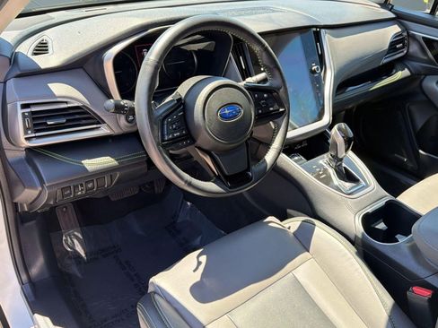 Used 2025 Subaru Outback Onyx Edition AWD/4WD image 4