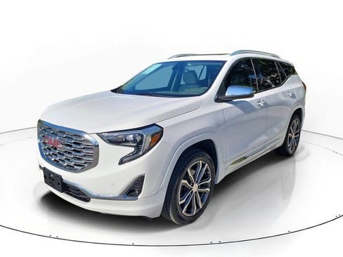 Used 2018 GMC Terrain Denali image 3