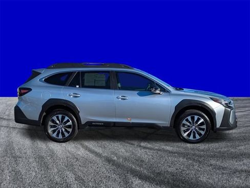 Used 2023 Subaru Outback Limited AWD/4WD image 2