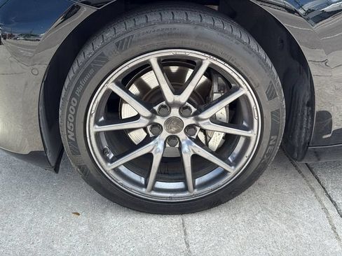 Used 2019 Tesla Model 3 Mid Range RWD image 18