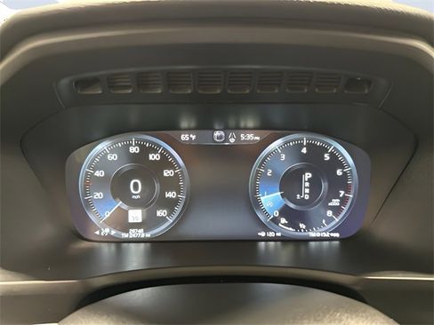 Used 2022 Volvo XC90 T5 Momentum w/ Advanced Package image 13