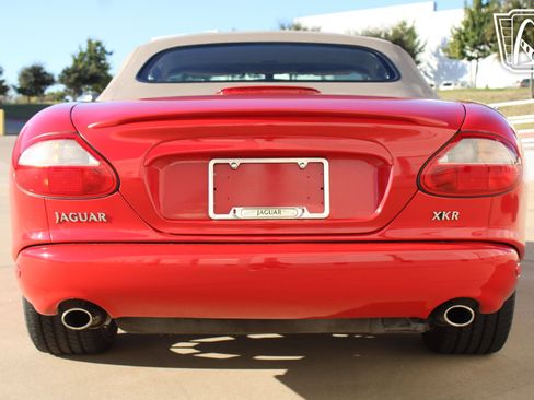 Used 2000 Jaguar XK8 Convertible image 13