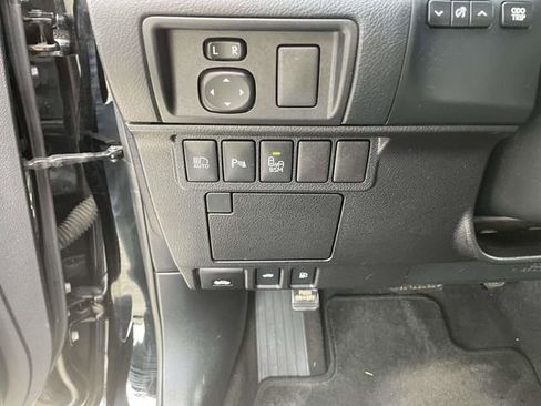 Used 2016 Lexus ES 350 w/ Ultra Luxury Package image 22