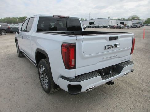 New 2026 GMC Sierra 1500 Denali Ultimate AWD/4WD image 9