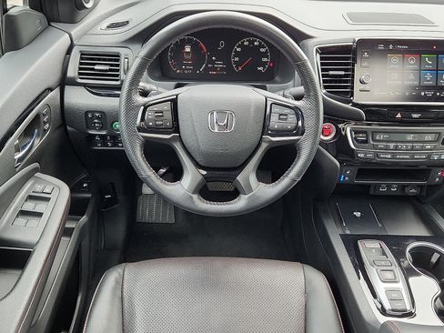 Used 2024 Honda Ridgeline Black Edition image 10