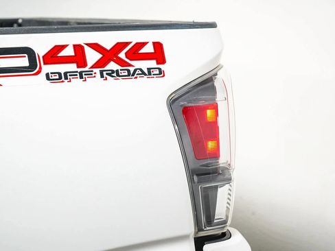 Used 2020 Toyota Tacoma TRD Off-Road w/ Technology Package AWD/4WD image 5