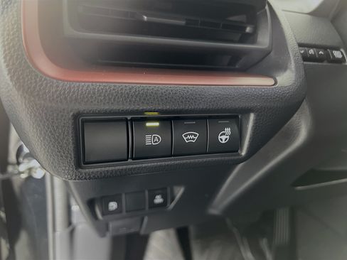 Used 2026 Toyota Prius Plug-In Hybrid FWD image 10