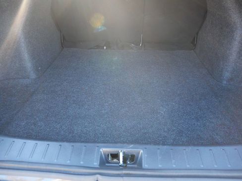 Used 2021 Nissan Versa SV image 30