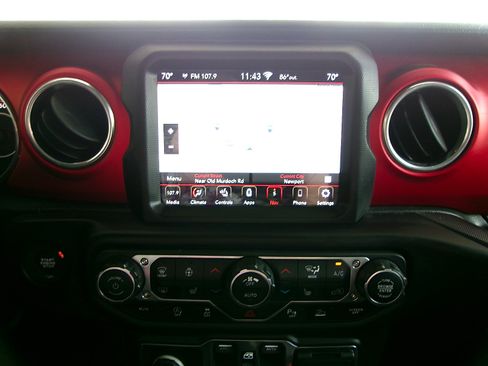 Used 2020 Jeep Gladiator Rubicon AWD/4WD image 17