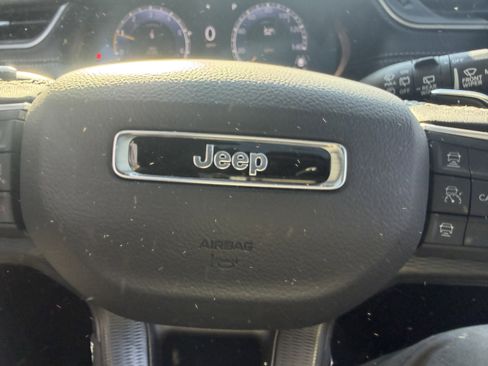 New 2025 Jeep Grand Cherokee Laredo X w/ Luxury Tech Group I image 35