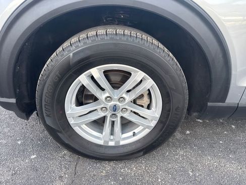 Used 2023 Ford Explorer XLT image 20